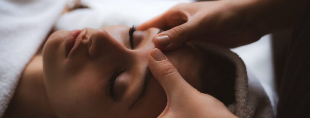 le toucher  thérapeutique ルトゥシエ テラプティーク